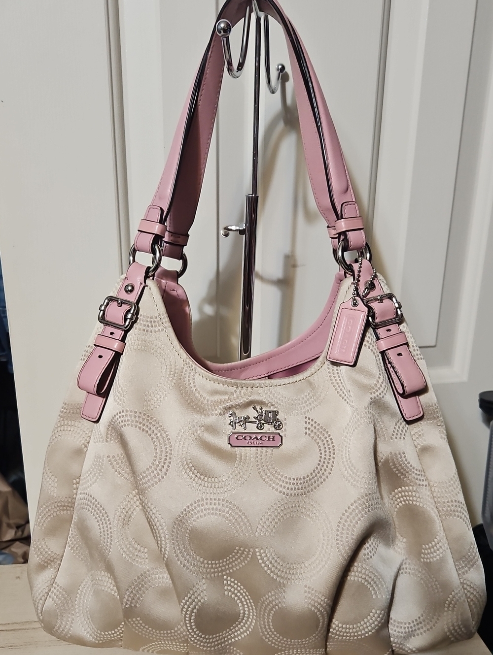 Coach EUC Mggie Cream Signature Hobo with Pink Leather Trim